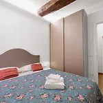 Guesthost - Bright And Modern Apartamento *