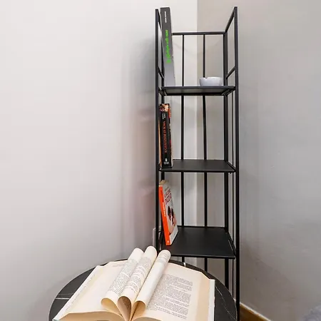 アパート Guesthost - Bright And Modern スポレート