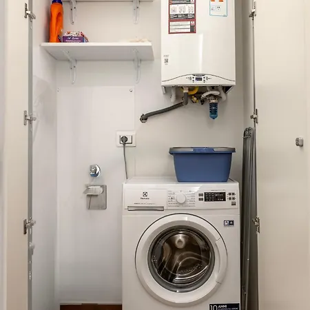 Guesthost - Bright And Modern アパート *