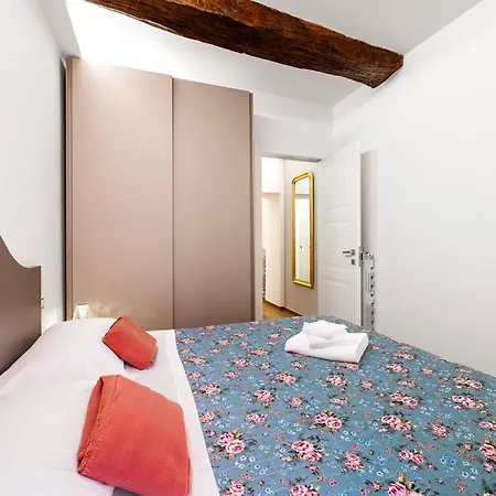 アパート Guesthost - Bright And Modern *