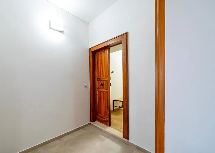 Guesthost - Bright And Modern Apartament