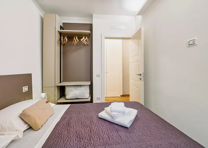 Guesthost - Bright And Modern