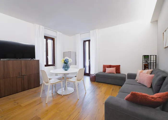 Guesthost - Bright And Modern Spoleto